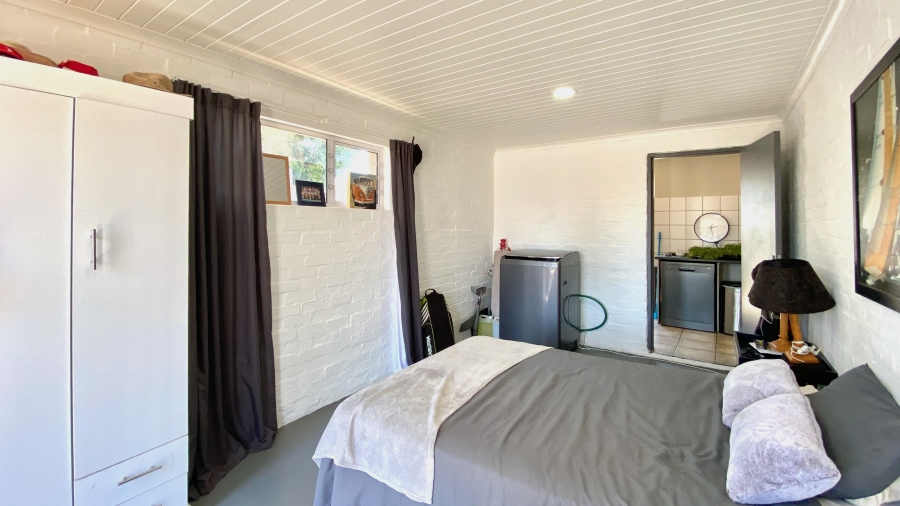 4 Bedroom Property for Sale in Velddrif Western Cape